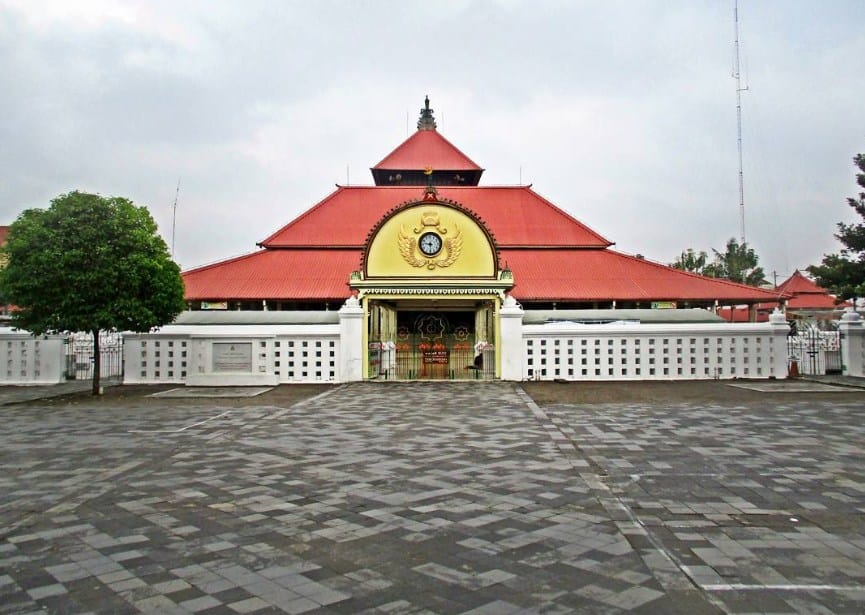 Rekomendasi Hotel Dekat Masjid Agung Jogja