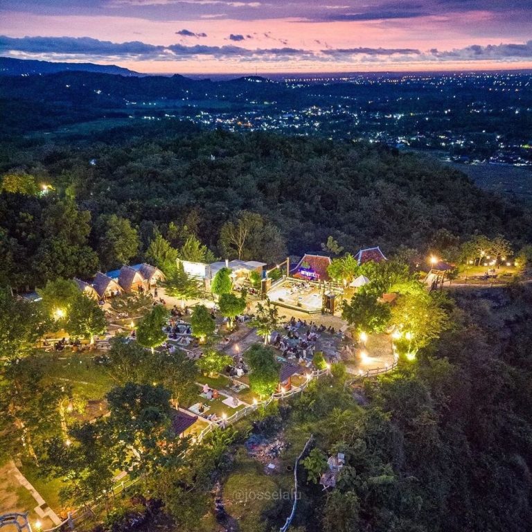 Puncak Sosok, rekomendasi wisata di Bantul. Foto: instagram @puncak_sosok