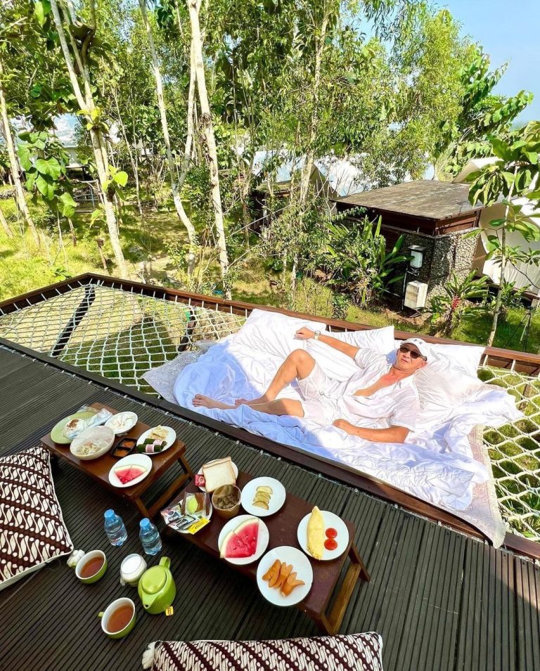 Giri Wanara Camping Resort, salahsatu rekomendasi glamping di Jogja. foto: instagram @giriwanara