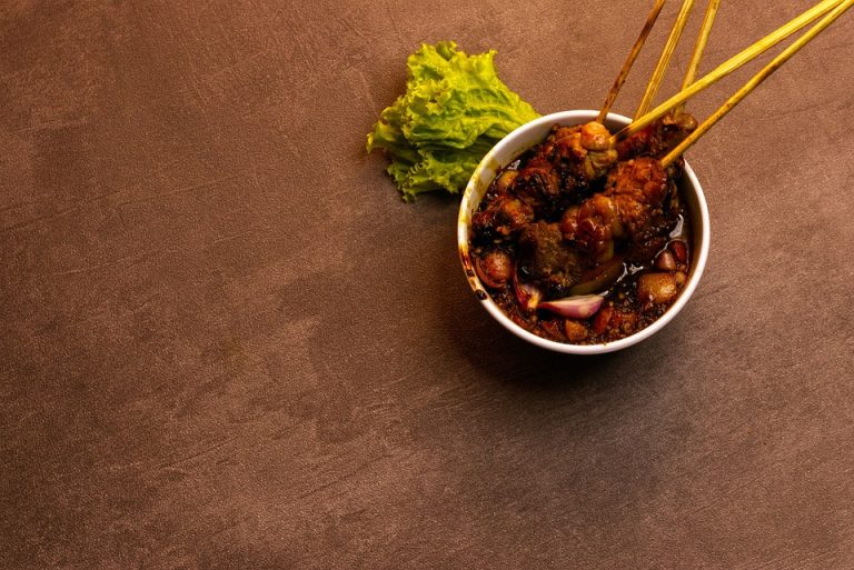 sate kambing, salah satu kuliner andalan Kulon Progo. Foto: pixabay