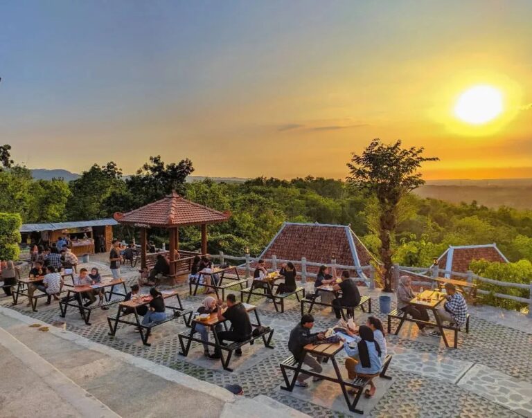 Puncak Sosok, rekomendasi nyore di Jogja. Foto: instagram @puncak_sosok