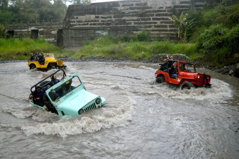 Lava Tour Merapi, salah satu wisata petualangan seru di Jogja. Foto: instagram @lavatourmerapiofficial