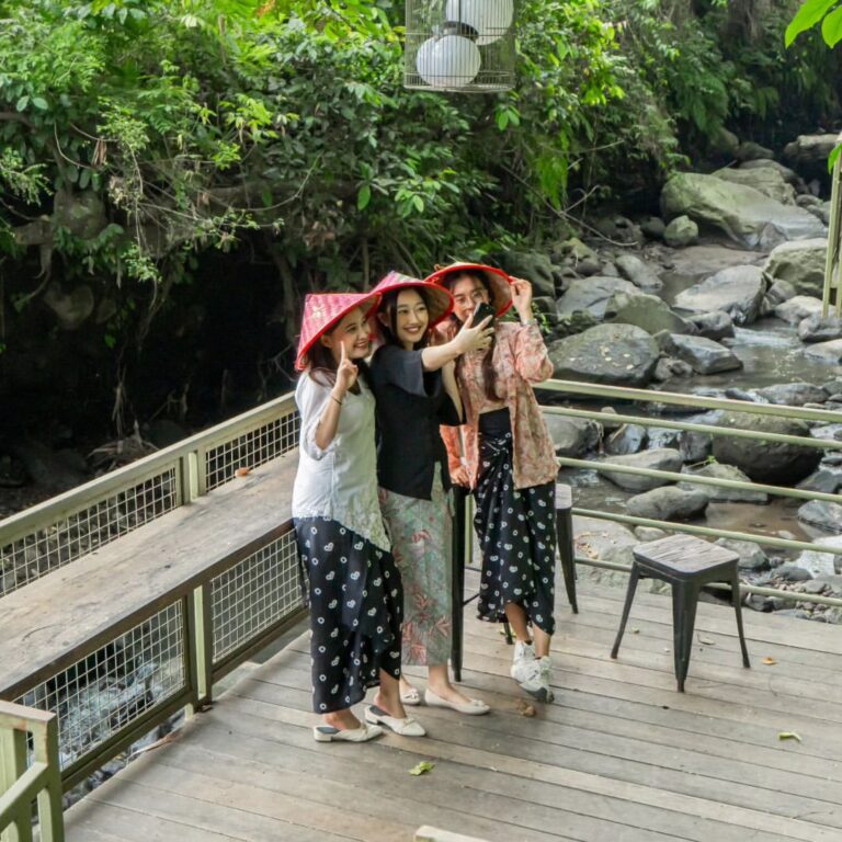 Obelix Village, rekomendasi healing di Jogja utara. Foto: instagram @obelixvillage