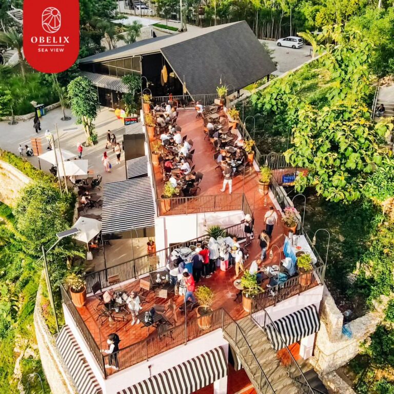 Obelix Sea View, salah satu spot instagramable di Jogja. Foto: instagram @obelixseaview