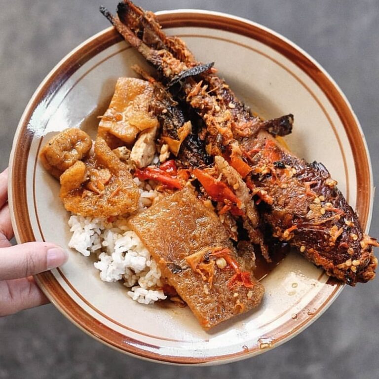 Mangut lele Mbah Marto, kuliner legendaris Jogja. Foto: instagram @jktfooddestin