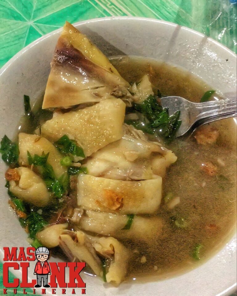 Sop Ayam Pak Min. Foto: instagram @masclinkkulineran
