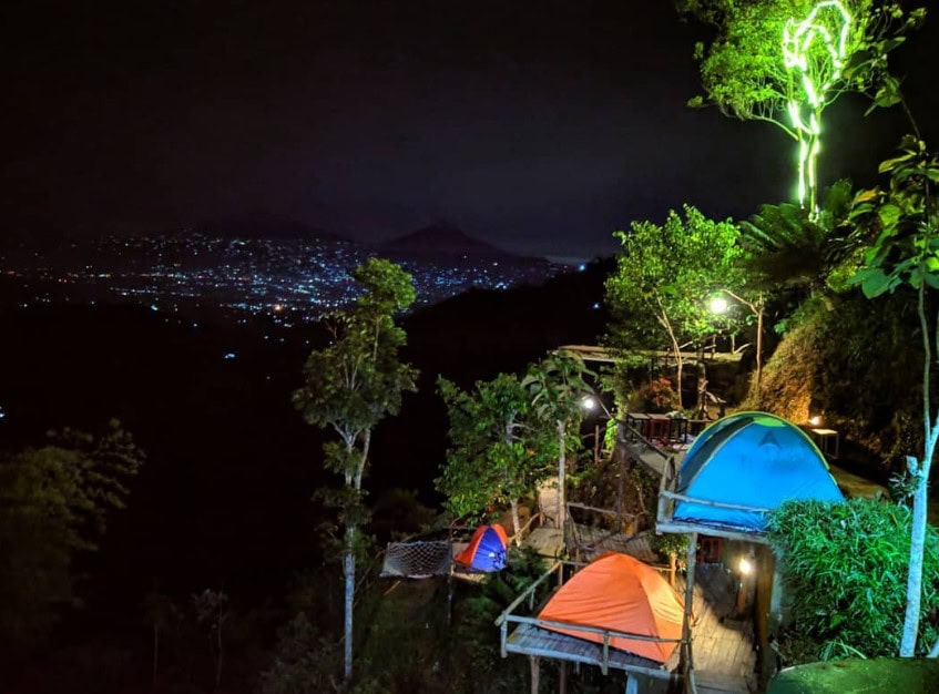 Bukit Ngisis Kulon Progo, sumber visitingjogja