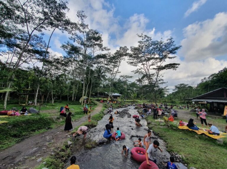 Ledok Sambi, Destinasi Wisata Lengkap di Jogja! Cek Harga Menu, Tiket Masuk, Outbound & Camping Terbaru travels.id