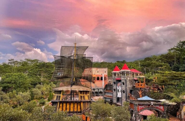 Wisata The Lost World Castle Jogja, Petualangan Fantasi di Kaki Merapi, Lengkap dengan Harga Tiket dan Rute!, Foto kompas.com