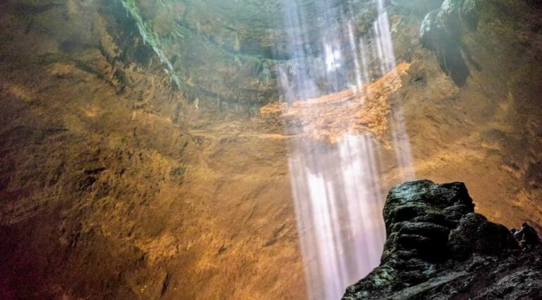 Wisata Goa Jomblang Jogja, Foto Nagantour.com