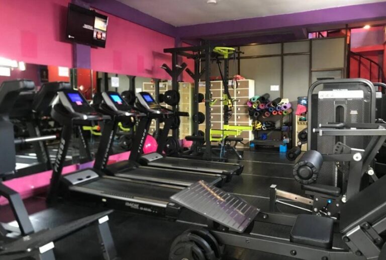 Interior MISSFIT STUDIO GYM Jogja aesthetic women only